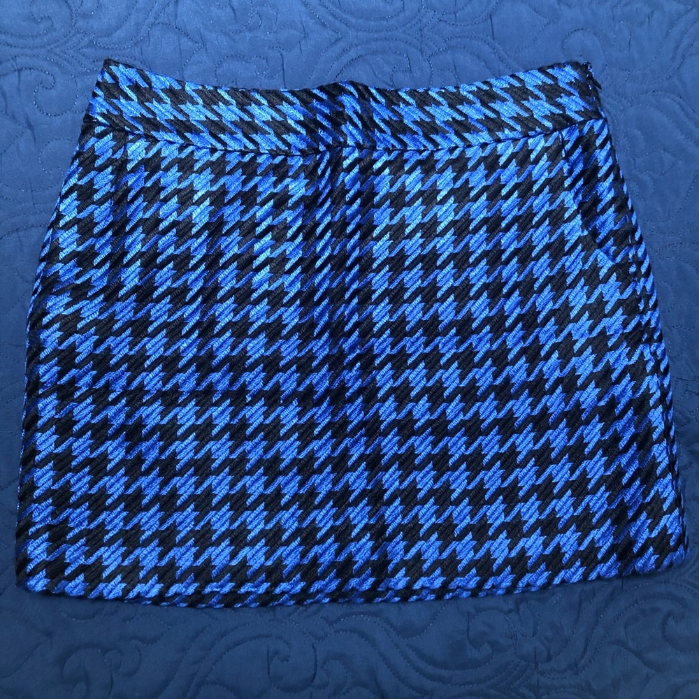 NWOT Woven Royal Blue/Black Houndstooth Skirt